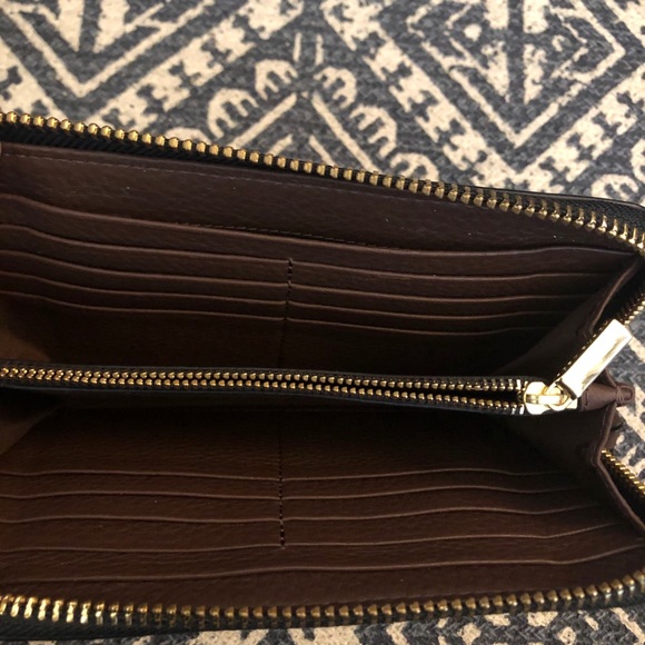 Brown Tory Burch bag and wallet - Picture 3 of 16